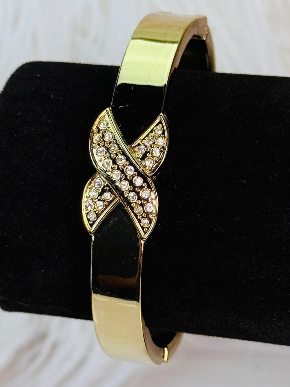 Vintage Goldtone Bling Hinged Bangle Bracelet